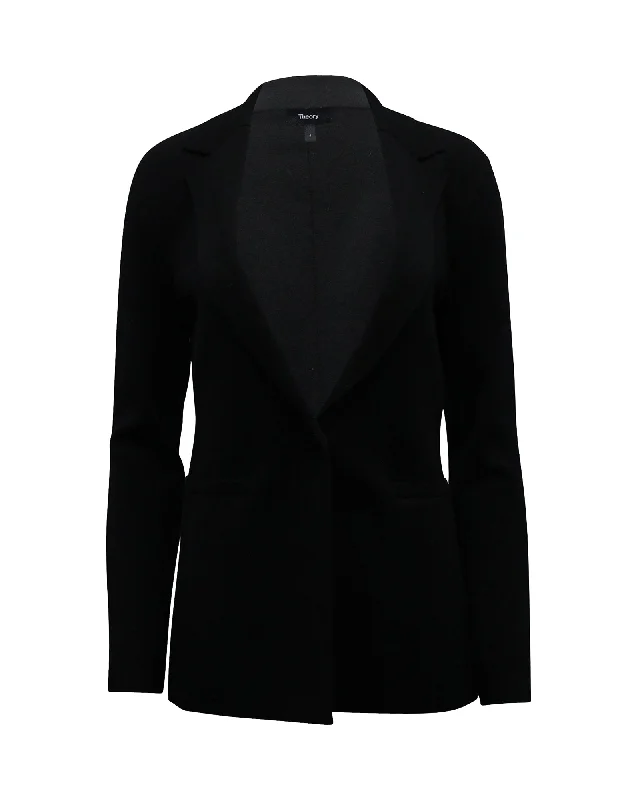 Theory Etiennette Blazer in Black Wool