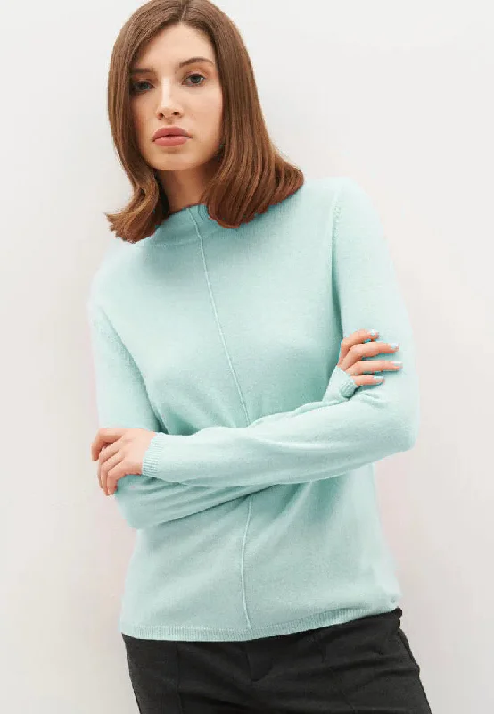 Pullover with Vertical Seam